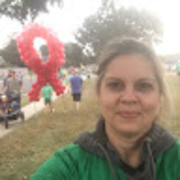 Meet your Posher, Stephanie - Picture 1 of 1